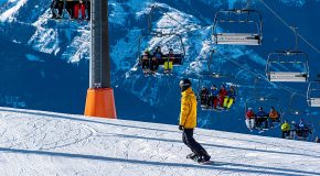 Commerce : les remontées mécaniques plus chères en ski alpin