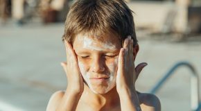 Santé : on peut se passer des crèmes solaires pour le visage