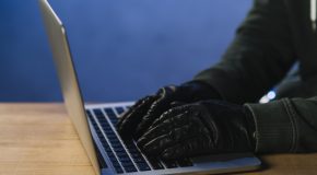 Internet – Nouveau service public contre le piratage