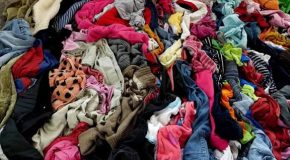 Commerce – Trop de vêtements inutiles