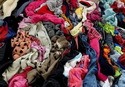 Commerce – Trop de vêtements inutiles